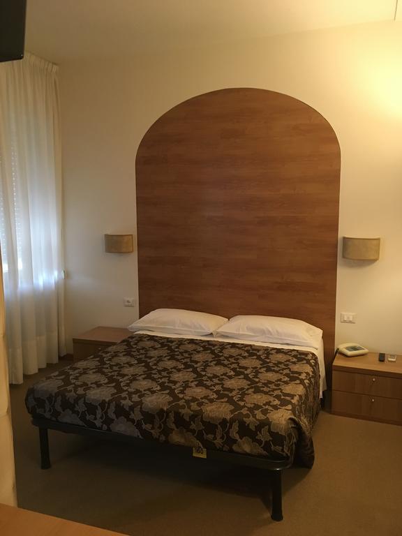 Hotel Europa Parking Λιβόρνο Εξωτερικό φωτογραφία